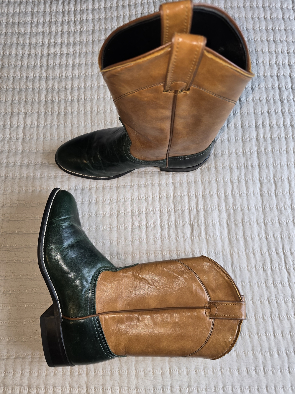Laredo Two-Tone Green and Tan Leather Roper Western Heeled Boots. Barely Worn! - Picture 5 of 9
